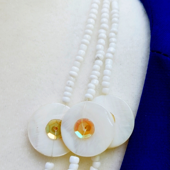 Daisy summery acrylic necklace - Picture 3 of 4
